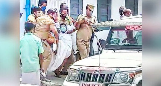 മുൻകൂർ ജാമ്യം തള്ളി; കൗൺസിൽ യോഗത്തിനിടെ കൗൺസിലറെ കസ്റ്റഡിയിലെടുത്തു