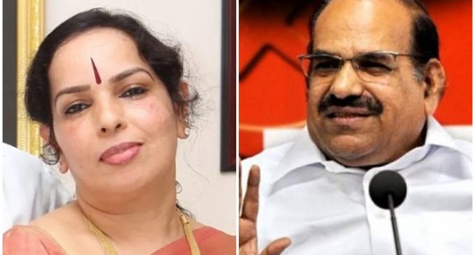 ഐഫോൺ വിവാദം: വിനോദിനി ബാലകൃഷ്ണന് മൂന്നാമതും കസ്റ്റംസ് നോട്ടീസ്; ഈ മാസം 30 ന് ഹാജരാകണം
