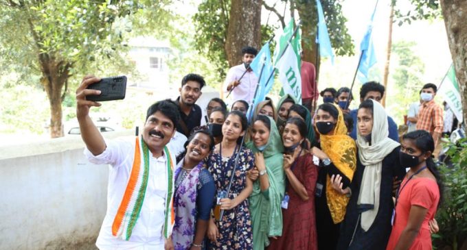 വിദ്യാര്ത്ഥികളോട് വികസനസ്വപ്നങ്ങള് പങ്കുവെച്ച് സിദ്ദിഖ്