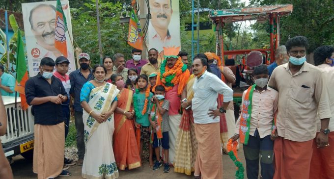 കുളക്കട പഞ്ചായത്തിൽ വയയ്ക്കൽ സോമനു ആവശേകരമായ സ്വീകരണം..