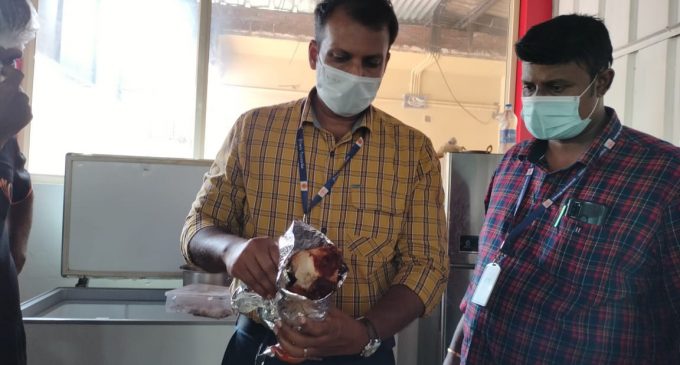 ഉമ്മന്നൂര് പഞ്ചായത്തിലെ ഹോട്ടലുകളിലും ബേക്കറികളിലും മെഡിക്കല് ലാബുകളിലും ആരോഗ്യ വകുപ്പിന്റെ പരിശോധന, ചീഞ്ഞളിഞ്ഞ മത്സ്യം പിടികൂടി, ലാബും ഹോട്ടലുമുള്പ്പെടെ രണ്ട് സ്ഥാപനങ്ങള് അടച്ച് പൂട്ടിച്ചു.