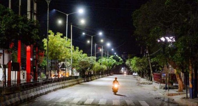 ഇന്ന് മുതല് സംസ്ഥാനത്ത് രാത്രികാല കര്ഫ്യൂ; പൊതു ഗതാഗതത്തിനും ചരക്ക് നീക്കത്തിനും തടസ്സമുണ്ടാകില്ല,നിയന്ത്രണം രണ്ടാഴ്ചത്തേയ്ക്ക്