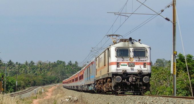 ഐലൻഡ് എക്സ്പ്രസിൽ യുവതിയെ പീഡിപ്പിക്കാൻ ടി ടി ആറിന്റെ ശ്രമം; പ്രതി ഒളിവിൽ