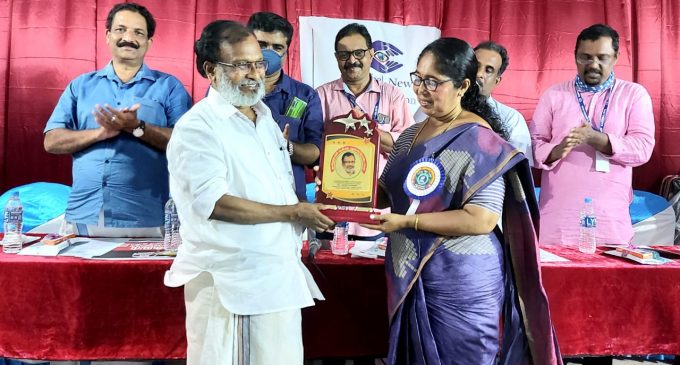ഡോ.പുനലൂർ സോമരാജന് കരുതൽ ധർമ്മ അവാർഡ്