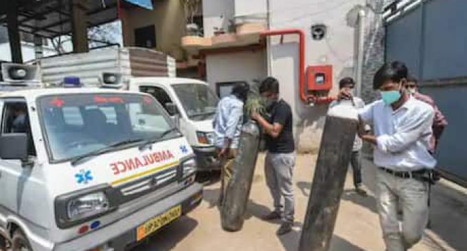 കോവിഡ് 19 : രൂക്ഷമായിത്തുടര്ന്നു 25 രോഗികൾ മരിച്ചു 60 പേരുടെസ്ടിത്തി അതീവ ഗുരുതരം, ഓക്സിജൻ വേണമെന്ന് ഡൽഹി ഗംഗാറാം ആശുപത്രി