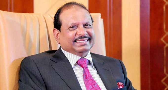ഹെലികോപ്റ്റർ അപകടത്തിൽ പരിക്ക് പറ്റിയ എം എ യൂസഫലിയെ ശസ്ത്രക്രിയയ്ക്ക് വിധേയനാക്കി