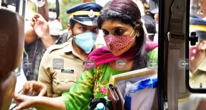 സോളാര് തട്ടിപ്പ് കേസ്സ് വിധി : സരിത നായര്ക്ക് ആറു വര്ഷം കഠിനതടവ്