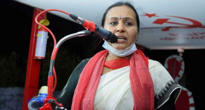 ആറന്മുളയിലെ ഇടത് സ്ഥാനാർഥി വീണാ ജോര്ജിനെതിരെ കയ്യേറ്റശ്രമമെന്നു പരാതി