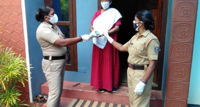 തനിച്ച് താമസിയ്ക്കുന്ന വൃദ്ധയായ മാതാവിന് തണലായി കൊല്ലം റൂറൽ പിങ്ക് പോലീസ്