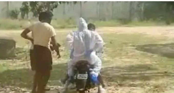 ആലപ്പുഴയിൽ ഗുരുതരാവസ്ഥയിലുള്ള കൊവിഡ് രോഗിയെ ആശുപത്രിയിലേക്ക് മാറ്റിയത് ബൈക്കിൽ