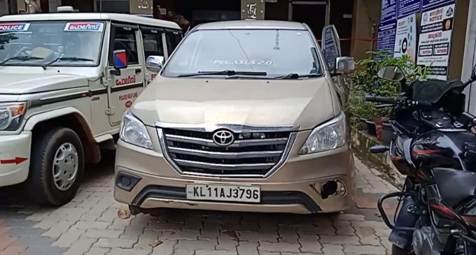 ലോകഡൗണിൽ ആഡംബര കാറിൽ കഞ്ചാവ് കടത്തു :പോലീസ് ഓടിച്ചിട്ട് പിടികൂടി