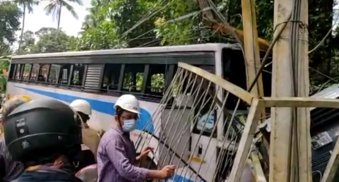 കോട്ടയത്ത് കെഎസ്ആർടിസി ബസ് ട്രാൻസ്ഫോർമറിൽ ഇടിച്ച് 9 പേർക്ക് പരുക്ക്