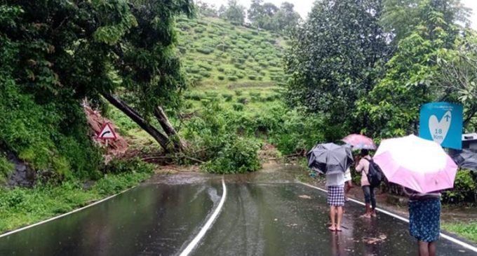 മൂന്നാറില് മഴക്ക് നേരിയ ശമനം; കരുതലായി കുടുംബങ്ങളെ ദുരിതാശ്വാസ ക്യാമ്പിലേക്ക് മാറ്റി