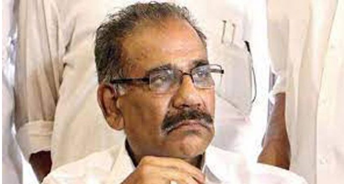 നിപ: മരിച്ച കുട്ടിയുടെ സമ്ബര്ക്കത്തില് 17 പേര്, ആശങ്ക വേണ്ടെന്ന് മന്ത്രി എ.കെ ശശീന്ദ്രന്