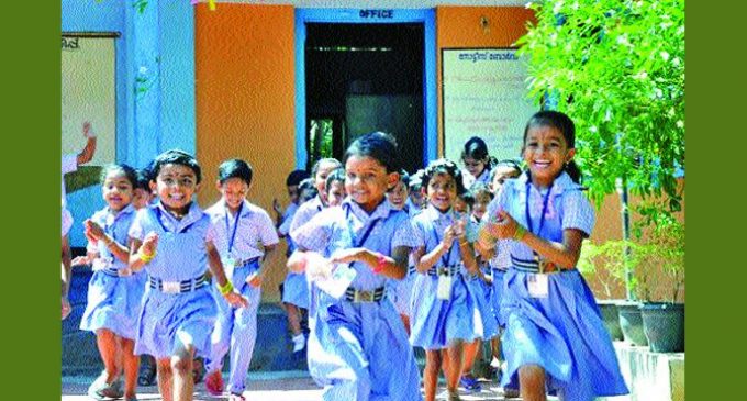 കോവിഡ് വാക്സിനേഷൻ കുറവുകൾ പരിഹരിക്കാൻ വാർഡ് തല സമിതികൾ ഇടപെടണം: മന്ത്രി