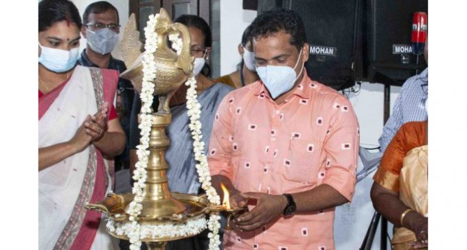 സ്കൂള് കുട്ടികള്ക്കുള്ള ഹോമിയോ ഇമ്മ്യൂണിറ്റി ബൂസ്റ്റര് വിതരണം തുടങ്ങി