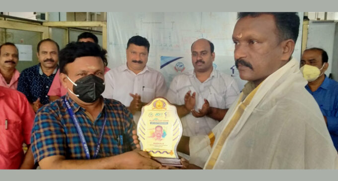 കെ.എസ്.ഇ.ബി ജീവനക്കാരെ ജെ.സി.ഐ ആഭരിച്ചു