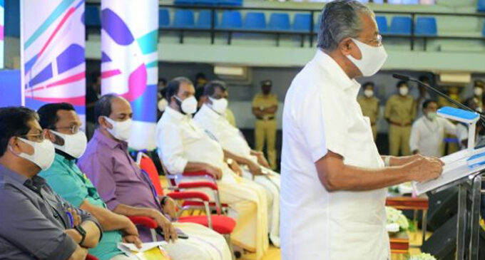 സിൽവർ ലൈൻ 2025ൽ പൂർത്തിയാകും; സ്ഥലമേറ്റെടുപ്പിന് ഗ്രാമങ്ങളിൽ നാലിരട്ടിയും പട്ടണത്തിൽ രണ്ടിരട്ടിയും നഷ്ടപരിഹാരം